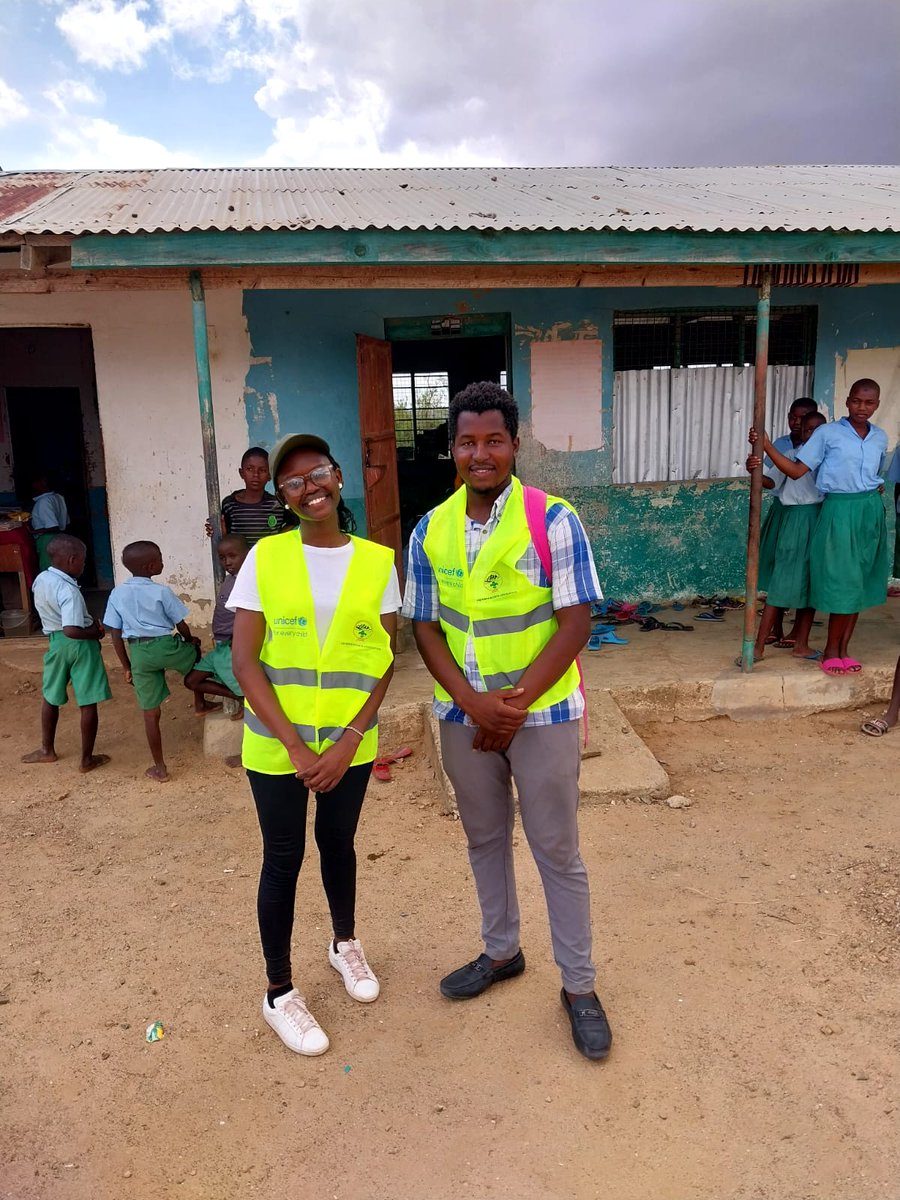 AngelaAnstridis's tweet image. I was privileged to be among the youths who worked with and for the community in the OOSC Data Verification-KwaleCounty.Thank you @YunitokKenya @YomaAfrica @UNICEFKenya @UNICEF for the opportunity and great work you do for our communities #ForEveryChild #OutOfSchoolChildren