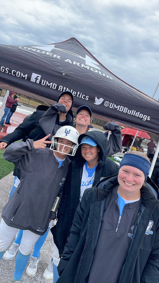 UIU_Softball's tweet photo. No risk of sunburn today but grateful for another chance to play ball! 

🆚 Minnesota-Duluth
📍Duluth, Minnesota 
⏰ 12:00 &amp; 2:00
📊 https://t.co/qxPwCKqnP2
📺 https://t.co/pEgpPgM507 https://t.co/sC2deo3cvv