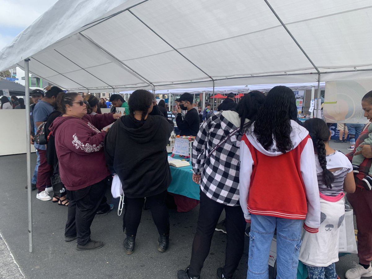 MTM Girl Boss and Young Entrepreneurs Club out here @UCSDCREATE STEM festival 10-2!
