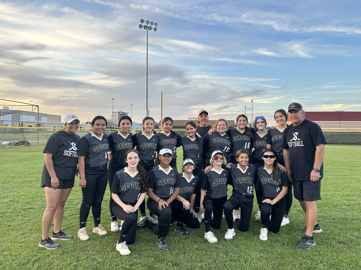 Seguin Softball 🥎 tweet media
