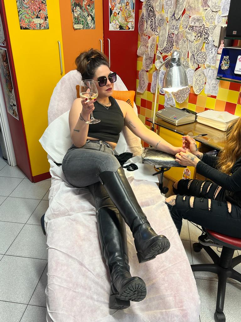 Charlotte Matteini on Twitter: "Sobrietà"