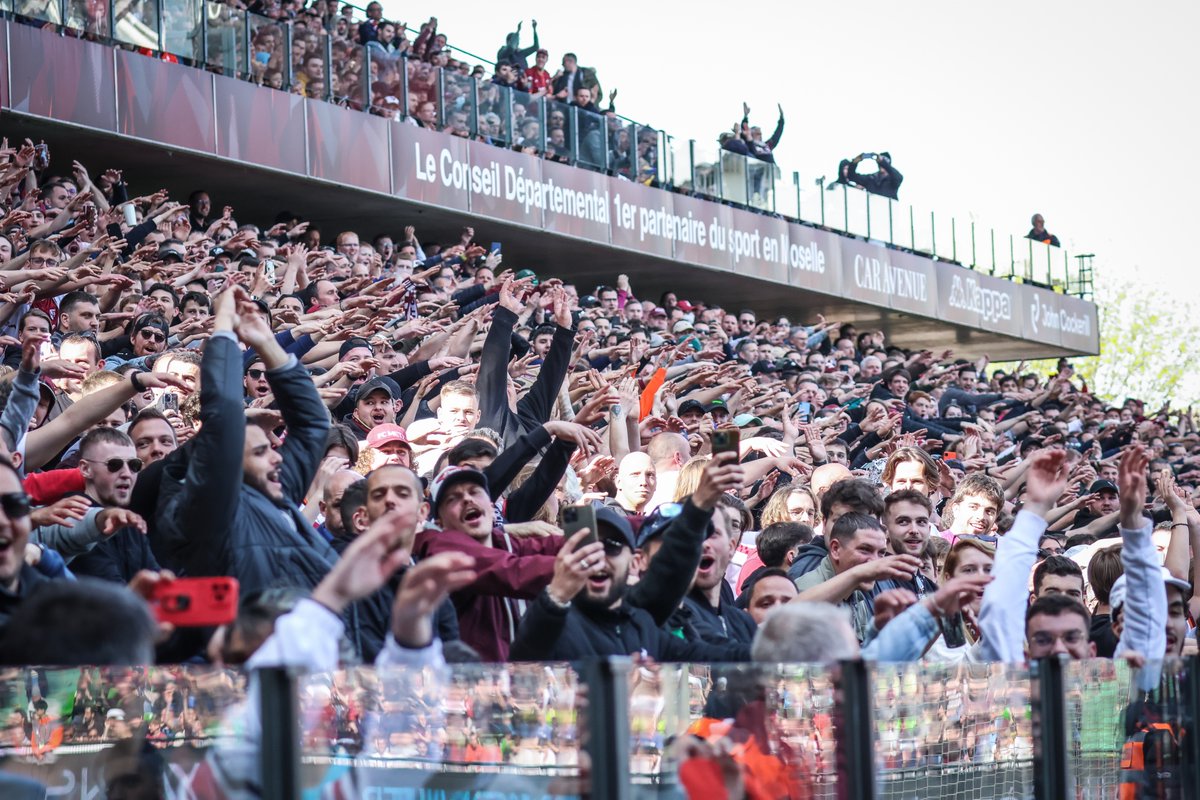FCMetz's tweet photo. #FCMFCGB [ ℙ𝕣𝕠 ]

💫 𝑫𝒆𝒔 𝒕𝒓𝒊𝒃𝒖𝒏𝒆𝒔 𝒑𝒍𝒆𝒊𝒏𝒆𝒔
✨ 𝑼𝒏 𝒔𝒐𝒖𝒕𝒊𝒆𝒏 𝒊𝒏𝒇𝒂𝒊𝒍𝒍𝒊𝒃𝒍𝒆 
🏆 𝑼𝒏𝒆 𝒗𝒊𝒄𝒕𝒐𝒊𝒓𝒆 𝒂𝒄𝒒𝒖𝒊𝒔𝒆 𝒂̀ 𝒍’𝒖𝒏𝒊𝒔𝒔𝒐𝒏 

🤝 On se souviendra longtemps de cette ambiance 𝗲𝘅-𝘁𝗿𝗮-𝗼𝗿-𝗱𝗶-𝗻𝗮𝗶𝗿𝗲 🥰 https://t.co/Ar8atfVg2T