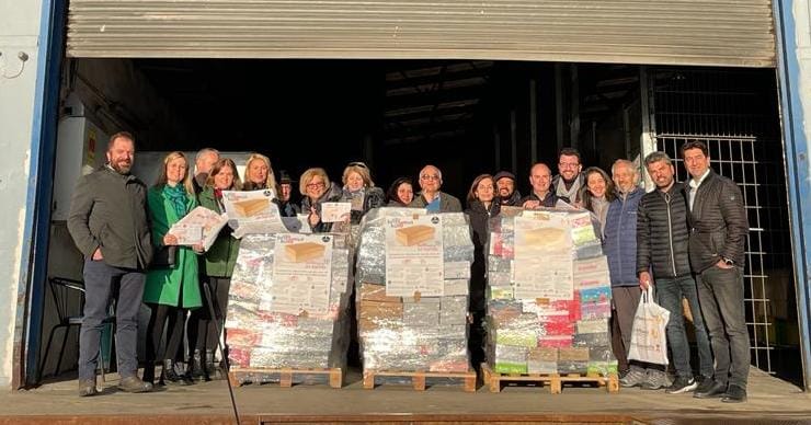 1.833 Paar Schuhe und 359 Schulbedarfstaschen für die Kinder in der Erdbebenregion!
zfs.info
Danke <a href="/n_liminski/">Nathanael Liminski</a> danke <a href="/SerapGueler/">Serap Güler</a> danke Deichmann-Stiftung danke <a href="/landnrw/">Staatskanzlei NRW</a> danke an die wunderbaren Menschen der 'Zeit für Solidarität/Dayanışma Zamanı'