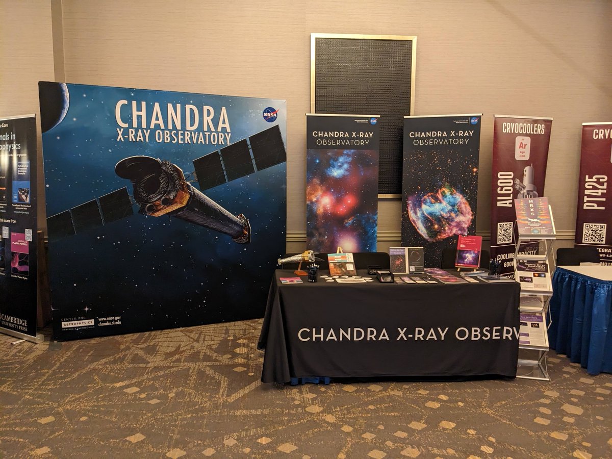 chandraCDO's tweet photo. Hello @APSphysics! We're excited to have a presence at the meeting. If you're in Minneapolis, come by and learn about the observatory and our mission and collect some swag -- or, like these @DrakeUniversity students, get your photo with Chandra! #APSApril #XRaysAreTheBestRays https://t.co/BBOhJmWIYl