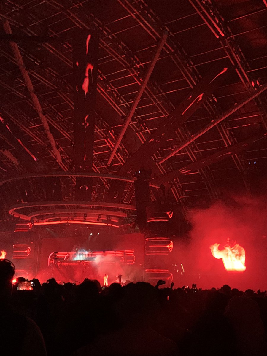 matthasday's tweet photo. The Weeknd x Metro Boomin x Coachella https://t.co/8VV3gjIkSo