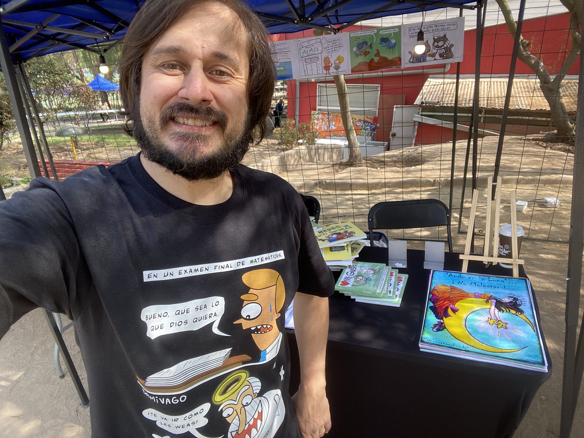 Damivago's tweet photo. Armando el stand… Nos vemos HOY desde las 15 horas en Feria Porfiada #Pudahuel Centro Cultural XXI (Av Teniente Cruz 750) https://t.co/wMG1fNVAtI