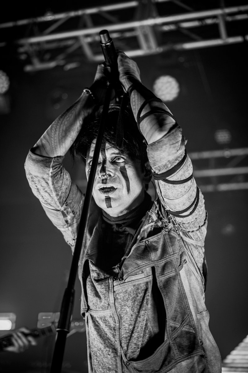 AdamHMatthews's tweet photo. The icon and pioneer that is Gary Numan ⚡

Gary Numan // Electric Ballroom // 14.04.23

📷 for @Live4everMedia 

@numanofficial @EBallroomCamden #garynuman #garynumanlive #livemusicphotography #machinemusic #intruder #gigphotography #bandphotography #newwave https://t.co/4Ts880cu1v