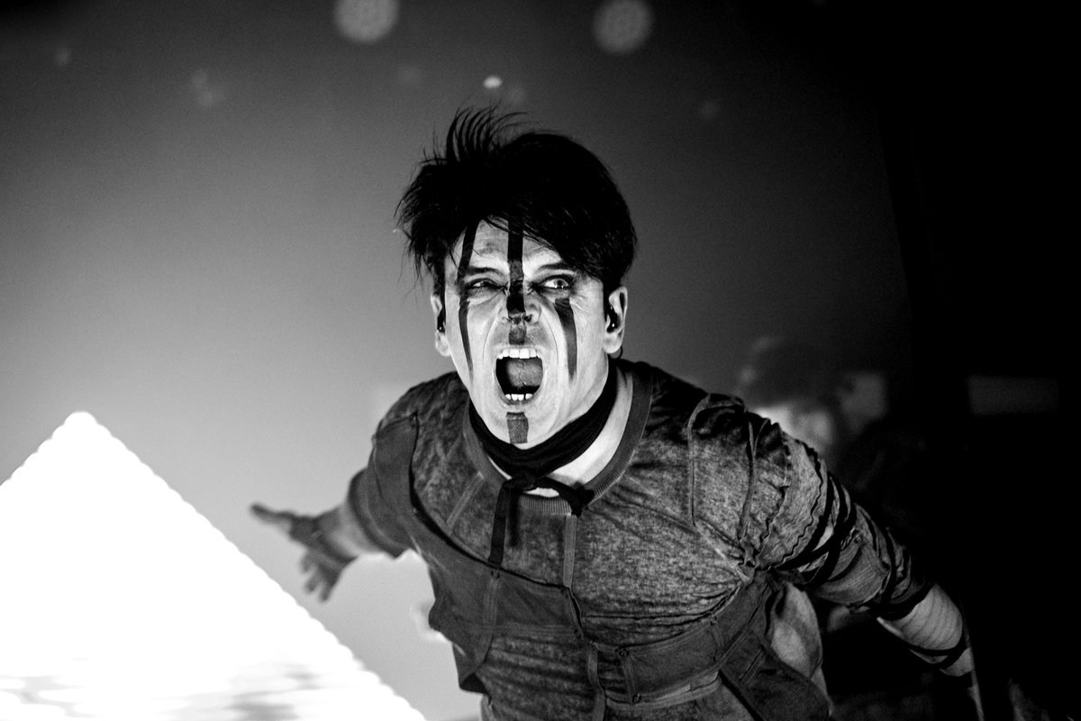 AdamHMatthews's tweet photo. The icon and pioneer that is Gary Numan ⚡

Gary Numan // Electric Ballroom // 14.04.23

📷 for @Live4everMedia 

@numanofficial @EBallroomCamden #garynuman #garynumanlive #livemusicphotography #machinemusic #intruder #gigphotography #bandphotography #newwave https://t.co/4Ts880cu1v