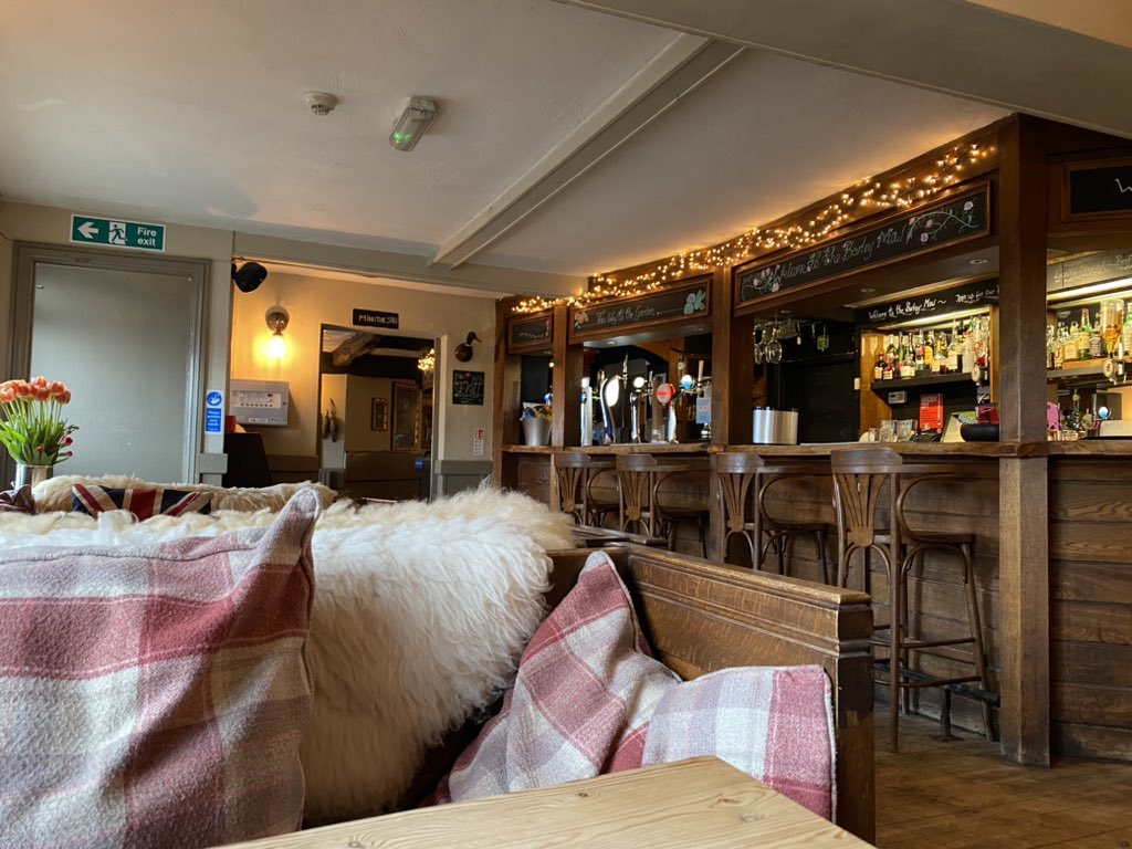 Mark Clifford on Twitter "Nice, cosy pub found. Time to eat!"