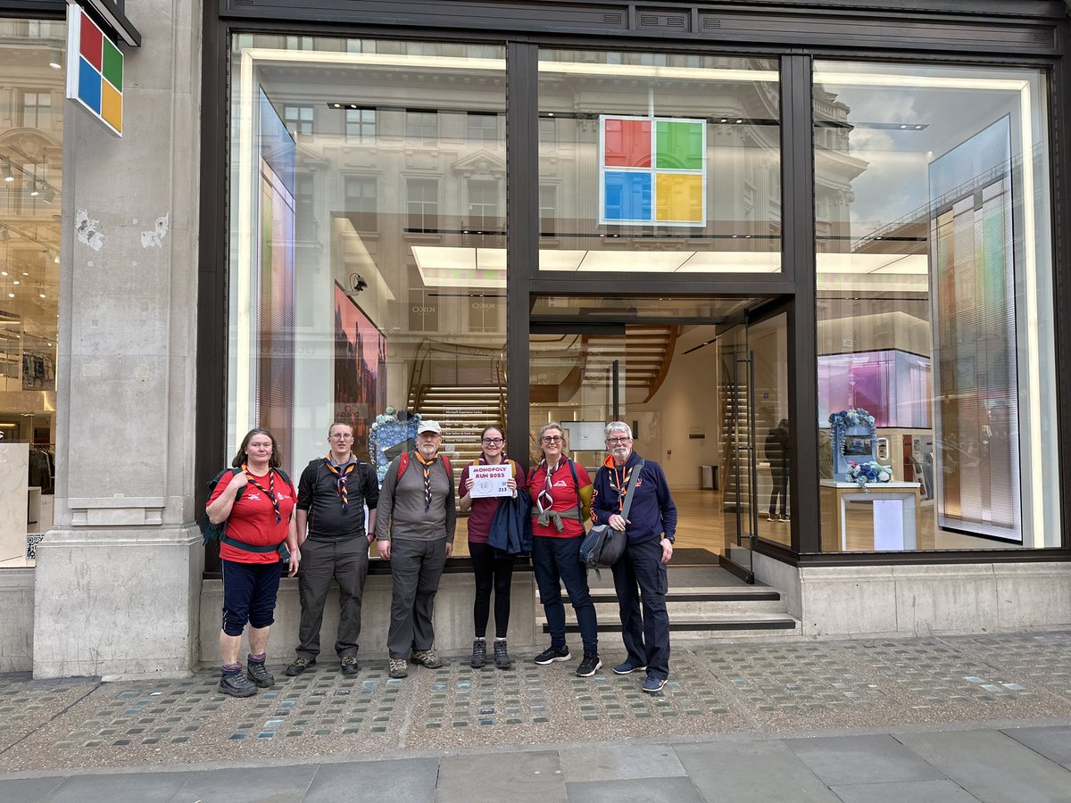 KrisReynolds's tweet photo. #mr23Horse #213 #OxfordStreet https://t.co/G1Cno5sUpy