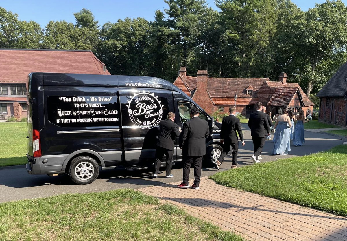 ctbeertours's tweet photo. Have a wedding, prom or special event coming up? Book our 12/13 passenger vehicle and we can change out our rear window vehicle signage to a custom message of your choosing.
Email to inquire for more details salesteam@ctbeertours.com https://t.co/o2TLKeqpPB