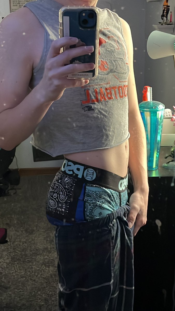 TylerTheCream's tweet photo. I need help pulling these up…. Or down😏 ;) https://t.co/AZitqGzwcw