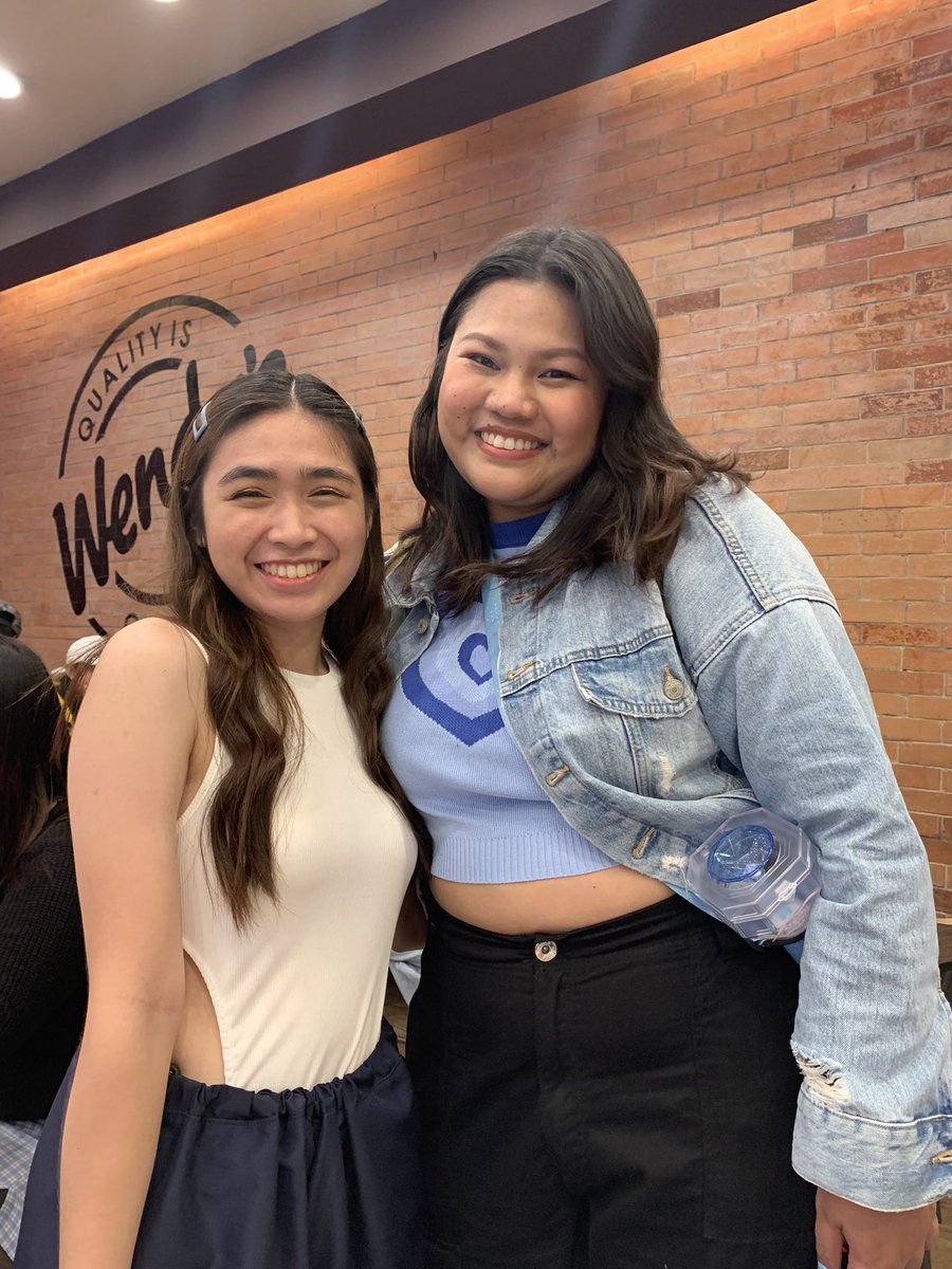 12thfic's tweet photo. met the writer behind my pagkabaliw kay yago martin yuchengco ++ og au writer friend🧏🏻‍♀️ @hwanrkive !!! https://t.co/Qj0Se735zZ