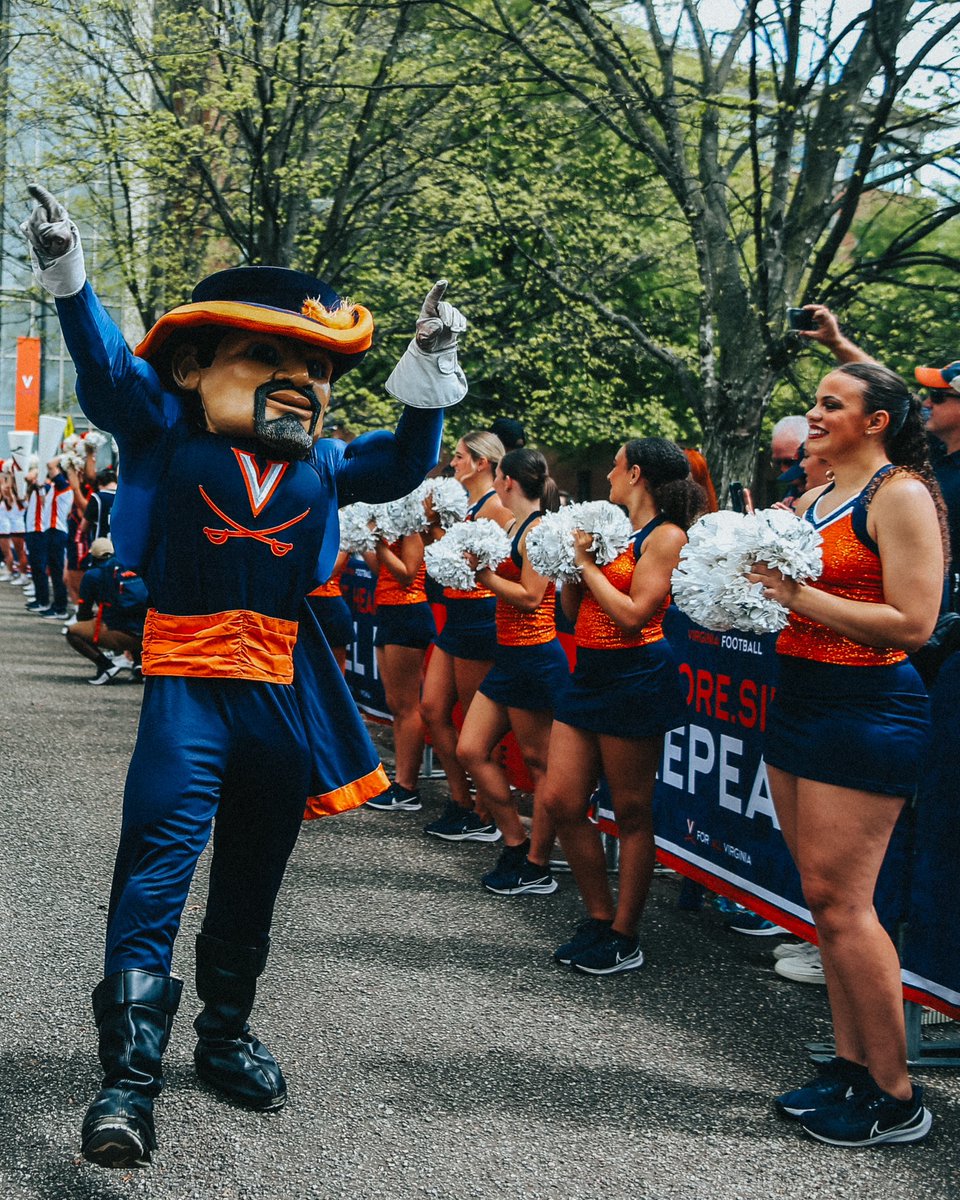 UVAFootball's tweet photo. 𝙏𝙝𝙚 𝙋𝙧𝙚𝙫𝙞𝙚𝙬🎬
1.15.41🕊

#UVAStrong | #GoHoos⚔️ https://t.co/wkGVgRB5mj