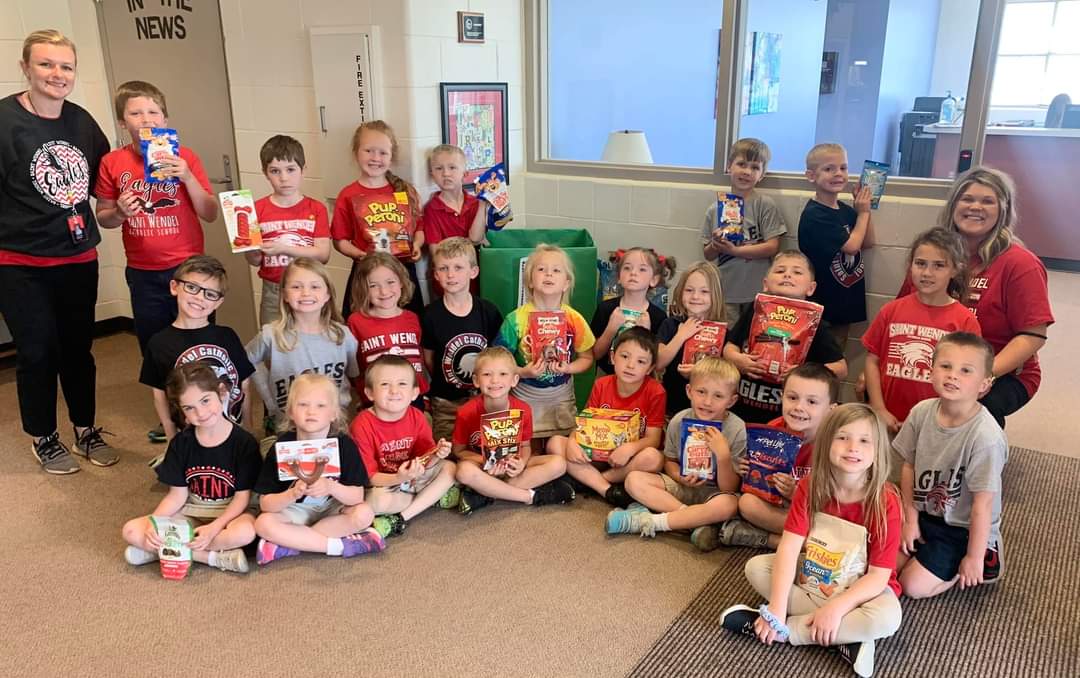 StWendelSchool's tweet photo. Thank you to all who helped Kindergarten have a successful service project benefiting the Vanderburgh Humane Society!  We were able to donate $135, lots of dog and cat treats. We even had 1 dog adopted, Derby!  We ended our project by meeting at Cardio For Canines this morning! https://t.co/I4brVpIOu7