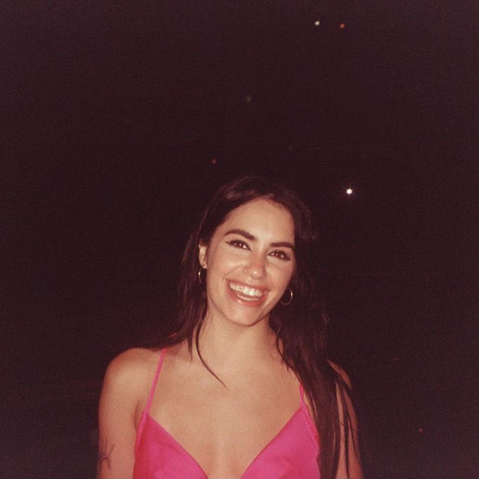 HappinesLalita's tweet photo. La sonrisaaaa por dios Lali te amo https://t.co/eJW5njWdUv