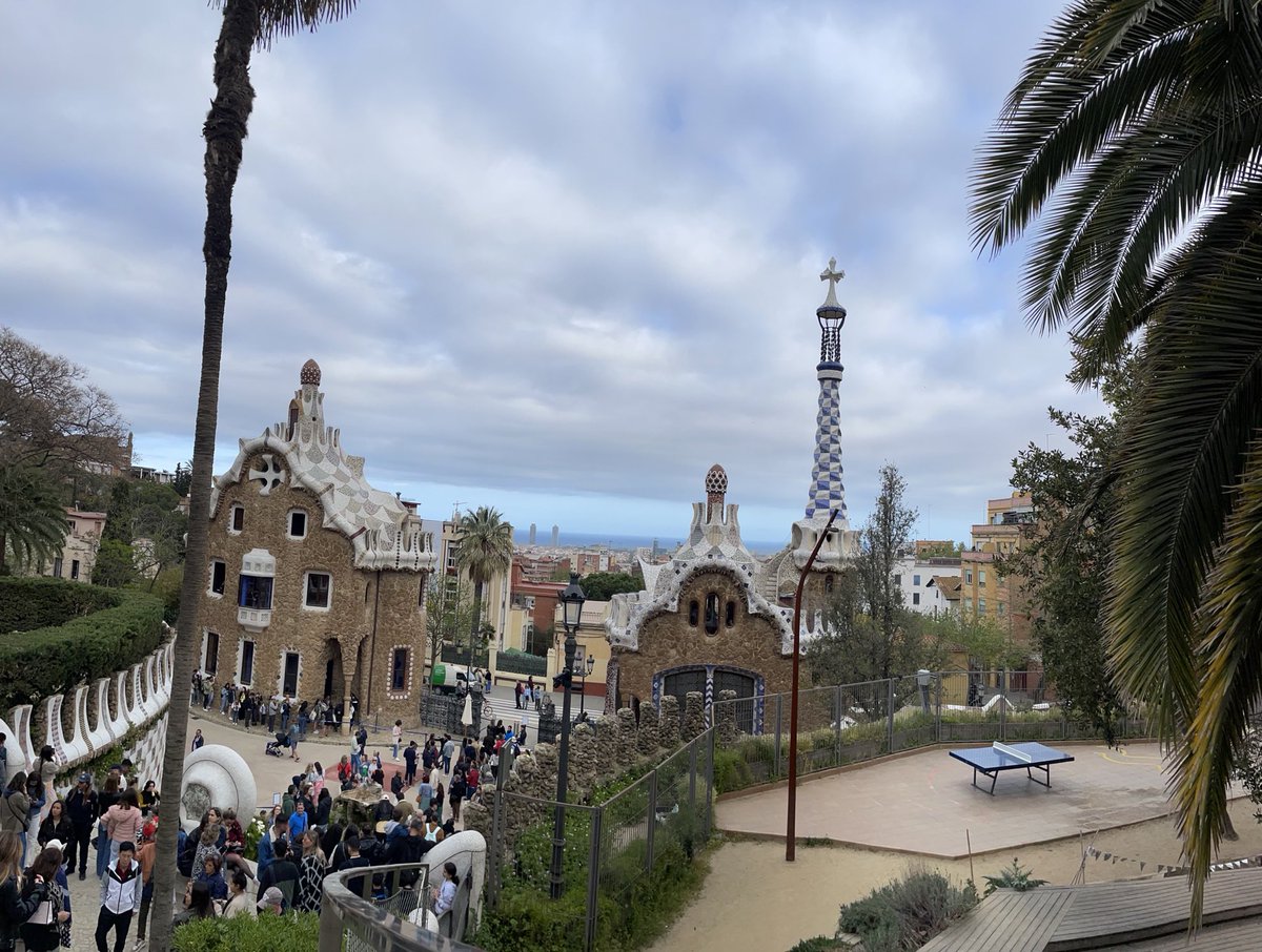PaulaMaier3's tweet image. Parc Guëll (Gaudi Park) just shows off the artist’ creative genius ( I used to do mosaic art so I’m in awe).

#creativegenious #artist #mosaics