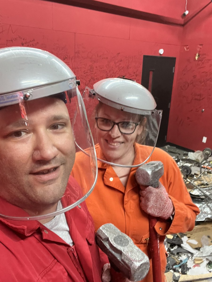 mbeyer8907's tweet photo. First rage room experience was a success! @melibeyerRN https://t.co/0aQYr3Oun9