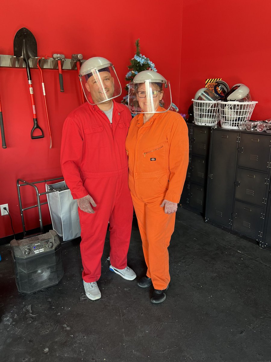 mbeyer8907's tweet photo. First rage room experience was a success! @melibeyerRN https://t.co/0aQYr3Oun9
