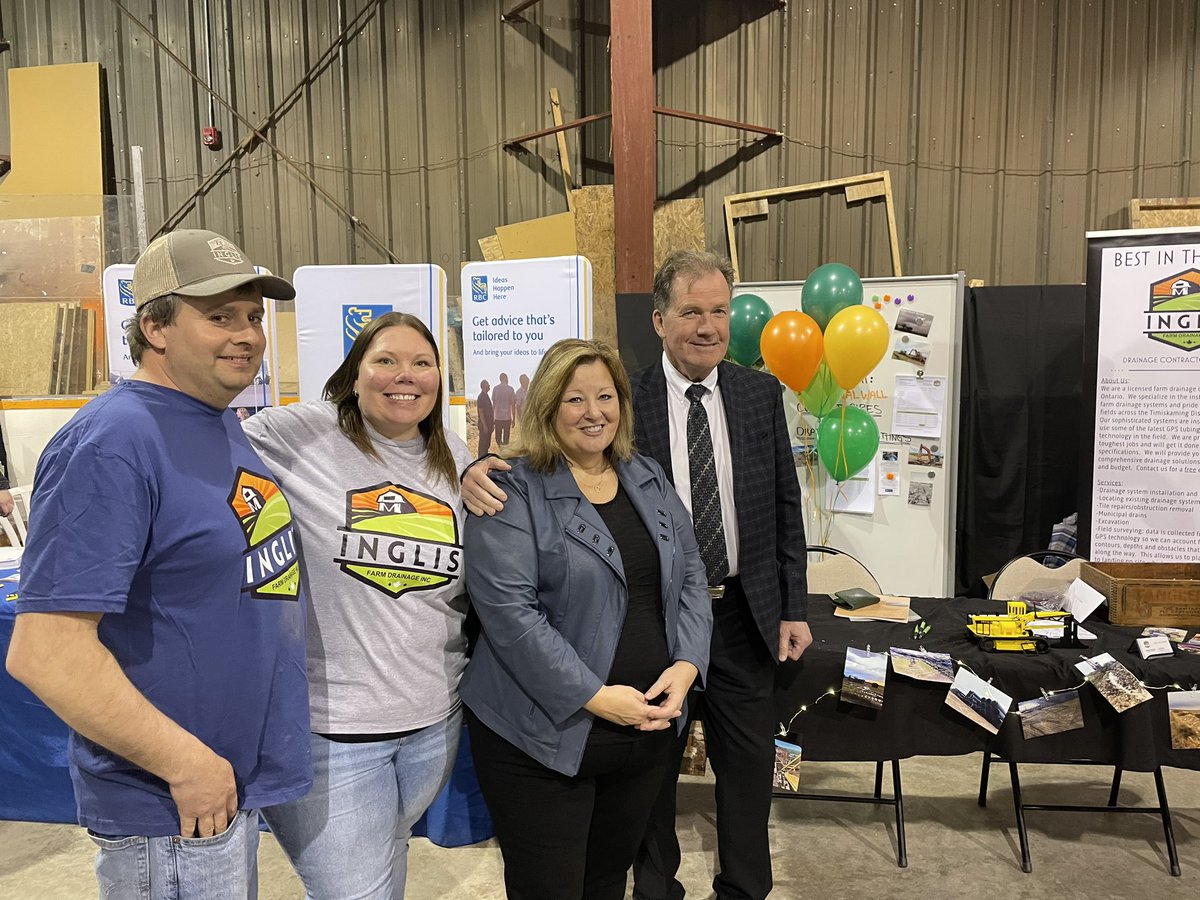 LisaThompsonPC's tweet photo. It was great to be back at the @EarltonFarmShow Show to meet with exhibitors & visitors! Appreciated the chance to catch up with @GeorgePirieMPP at the show too! We spoke of how our govt is investing in ON’s ag & food industry in support of farmers across the province! #FarmNorth https://t.co/0OeE6aFvU8