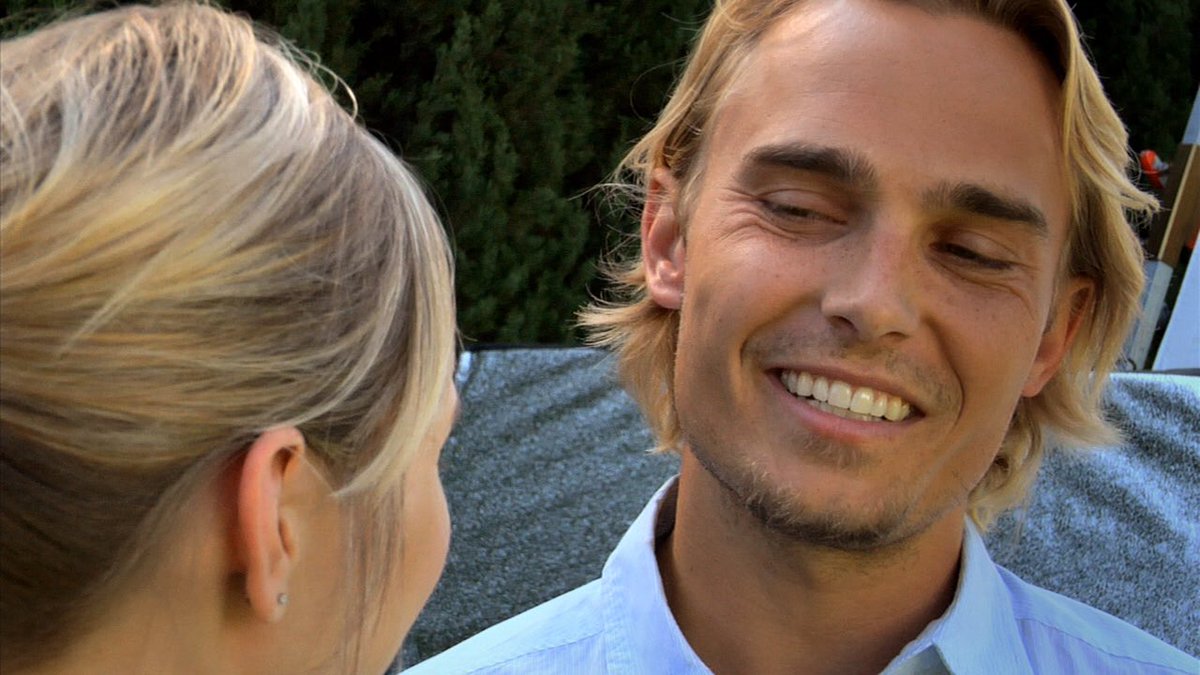 Looking for some weekend laughs?  Watch Breast Picture for free on <a href="/VuduFans/">VuduFans</a>!  vudu.com/content/movies…