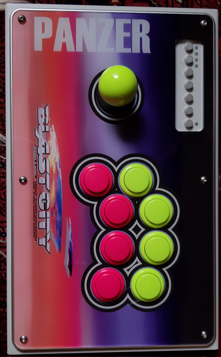 Ogamisugizo's tweet photo. One of my new @JasenHicks @JasensCustoms #pfs4 stick👍. I added silver Alu bezel, aux buttons and gasket. I use jasen's integrated pico fighting board. Thanks to the new ez-build system, wiring is still very clean but access is also much easier! Seimitsu ps-15 keiko and ls-32 https://t.co/CfG417CiRG