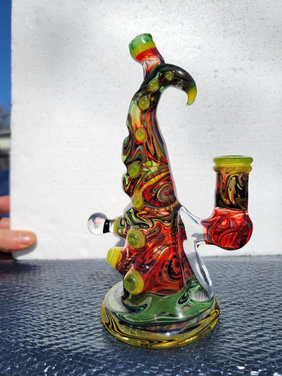 FreewaysGlass's tweet photo. Fully worked rasta linework tentacle available here or my insta @freewaysart #fullyworked #rasta #tentacle #rig #gillperc #lemondrop #ckatsglass #freewaysglassart #linework #opal #tentacleart #glassart https://t.co/yXHs7HQlGR
