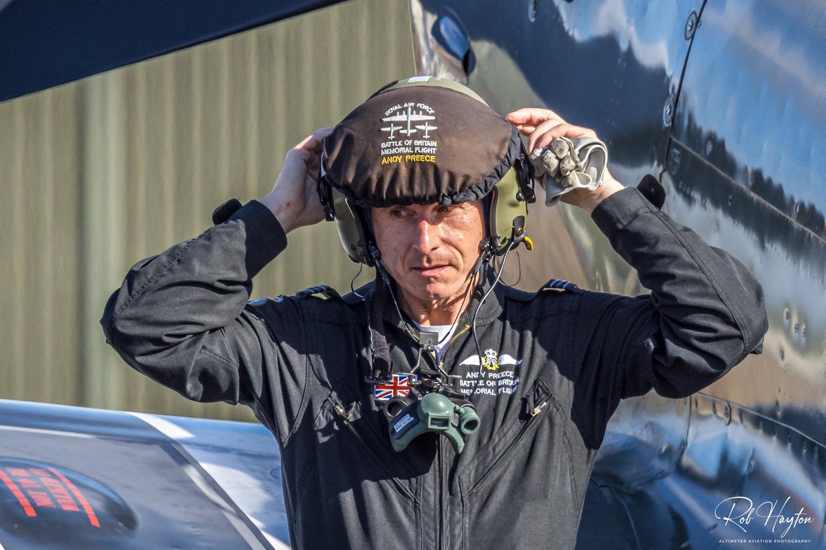 ShutterbugWGC's tweet photo. “Pilot Week”
The BBMF’s Andy Preece, seen at RAF Coningsby on Member’s Day 2022 with their Mk. Vb Spitfire AB910 (top) and at Headcorn in 2021 (bottom)…@RAFBBMF #pilot #bbmfpilot #pilotweek #warbirdpilot #pilotpics #pilotphoto #aviationpics #airshows #avgeek #spitfire https://t.co/1S3SxAcMY4