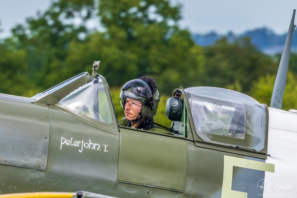 ShutterbugWGC's tweet photo. “Pilot Week”
The BBMF’s Andy Preece, seen at RAF Coningsby on Member’s Day 2022 with their Mk. Vb Spitfire AB910 (top) and at Headcorn in 2021 (bottom)…@RAFBBMF #pilot #bbmfpilot #pilotweek #warbirdpilot #pilotpics #pilotphoto #aviationpics #airshows #avgeek #spitfire https://t.co/1S3SxAcMY4