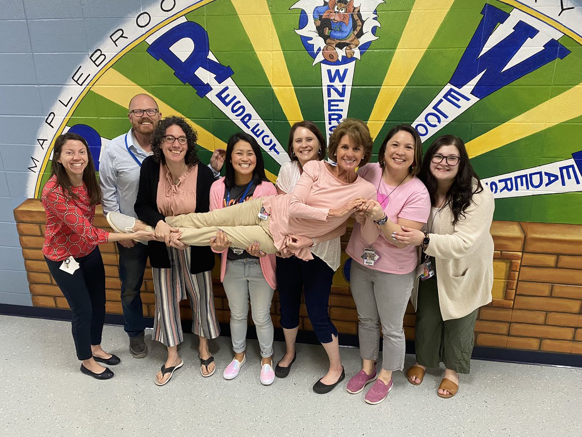 Maplebrook_203's tweet image. Mrs. Blumberg, one of our beloved assistants, may be retiring soon…but it’s all fun and smiles as she enjoys her last Spring with us! #wearemaplebrook 
#naperville203 #partnersingrowth