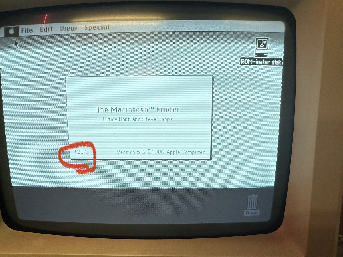 infinity5750's tweet photo. The Fat Mac Switcher, second test is done. I'm a rather cautious person😂, so I do a lot of universal PCB testing. Check the position of the switch, the position of the connector, seems OK
#SatanicMacClub #KerosMacMods #Macintosh #FatMac https://t.co/G6xr1RMySv