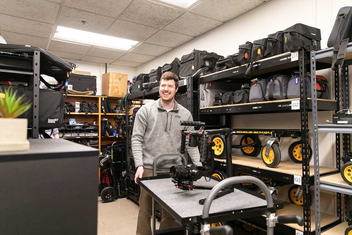 Program Highlight: At UHart’s School of Communication, you get hands-on experience before you graduate. Our small classes create a collaborative learning environment where you can explore your interests and practice what you’re learning in the classroom.

hartford.edu/academics/scho…