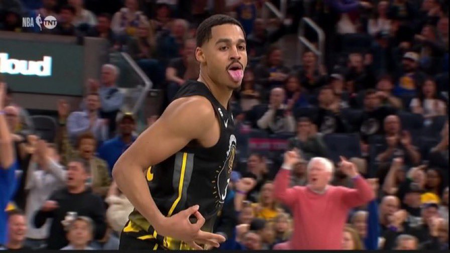 JPTREYYYYY's tweet photo. Game 1, Round 1. #BEATSAC https://t.co/FmhYuRcDRt
