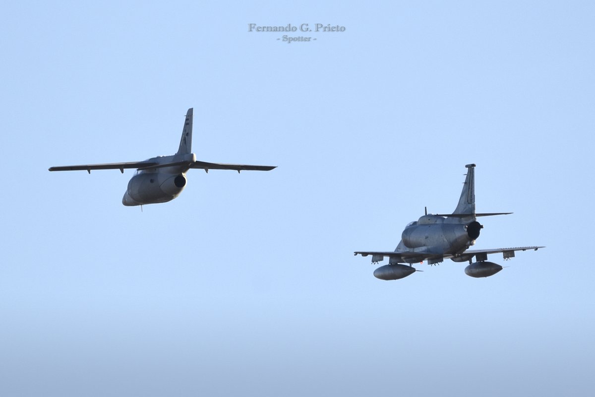 Ferfast's tweet photo. Rememorando el show aéreo en Morón el año pasado... 🤩✈️👌
@FuerzaAerea_Arg 📷🇦🇷 2022
#ArgentinaVuela2022 #AV2022 https://t.co/9bfkwJGmxP