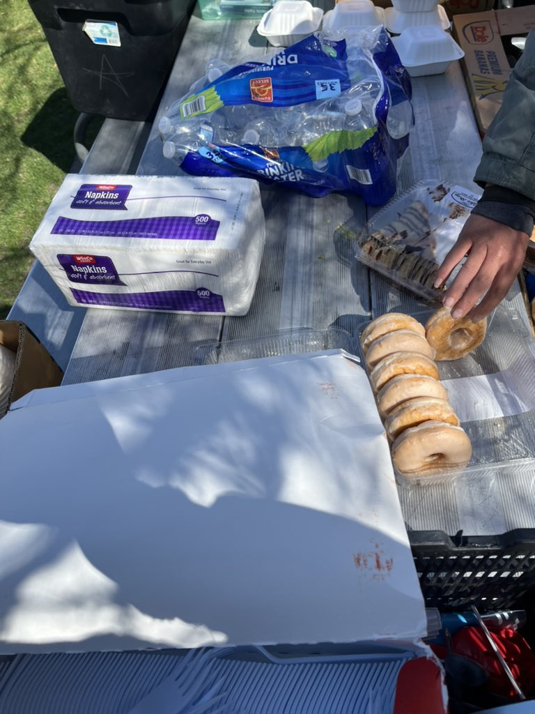 COME &amp; GET IT!

Barbara Bennett Park in Reno! 

The hot food went pretty quick but we have lots of bagels, cakes &amp; pies, cereal and books to feed your imagination! 
#foodnotbombs
#foodisahumanright