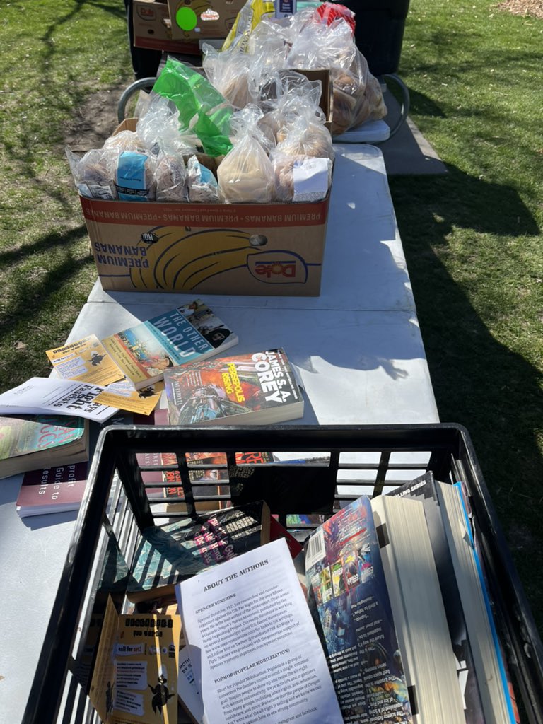 Biggest Little Food Not Bombs tweet media