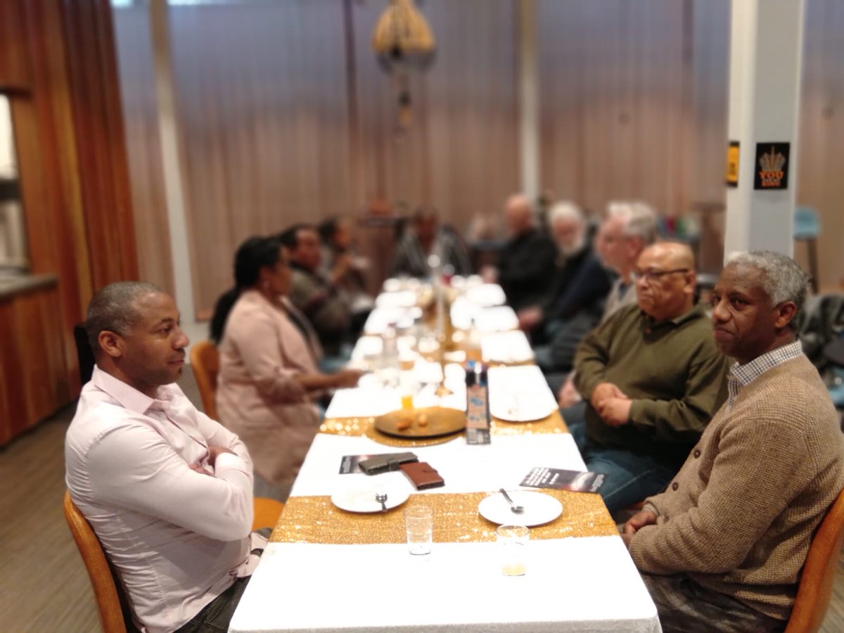 Voor het eerst vertegenwoordigers van de vier kerken die gebruik maken van het gebouw van de Pax Christikerk samen om tafel. (Samen met een paar andere kerken uit de buurt). #samenkerkzijn #biddenvoordebuurt