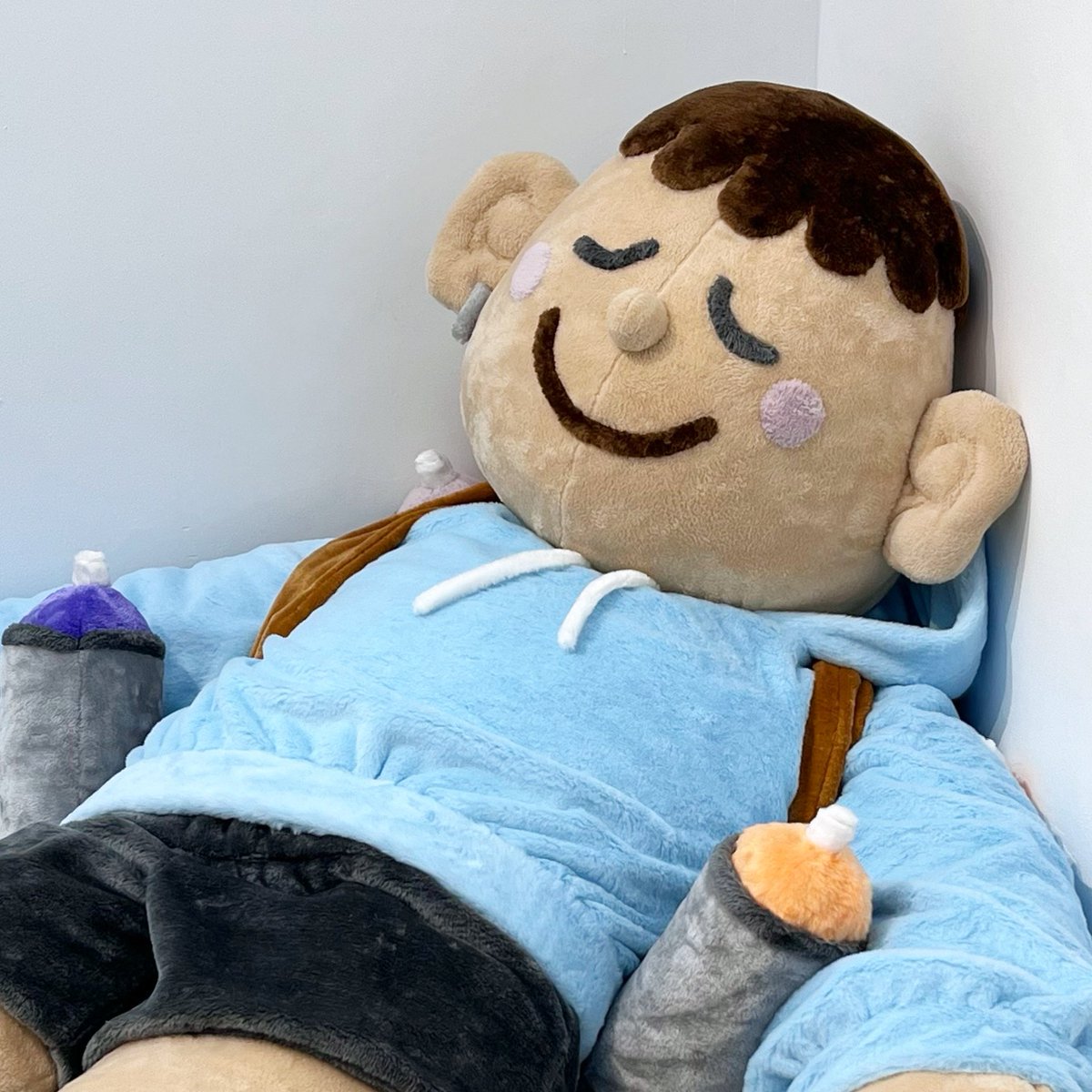 imon_boy's tweet photo. Desde hoy se puede visitar mi soloshow en Galeria La Causa de Madrid 💘 

La expo se puede visitar de martes a sábados, hasta el día 13 de Mayo.
Calle San Pedro 6. Madrid

#lacausagaleria #galerialacausa #imonboy #tengounacita https://t.co/bDV2Af94Zw