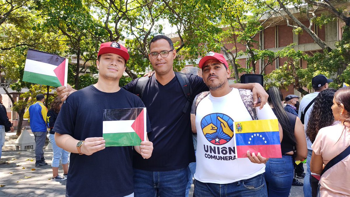 La solidaridad es la ternura de los pueblos, la causa palestina es también la del pueblo venezolano y hoy nos movilizamos en representación de la @UnionComunera para expresar nuestro firme rechazo frente a las agresiones del Estado israelí considerados crímenes de lesa humanidad