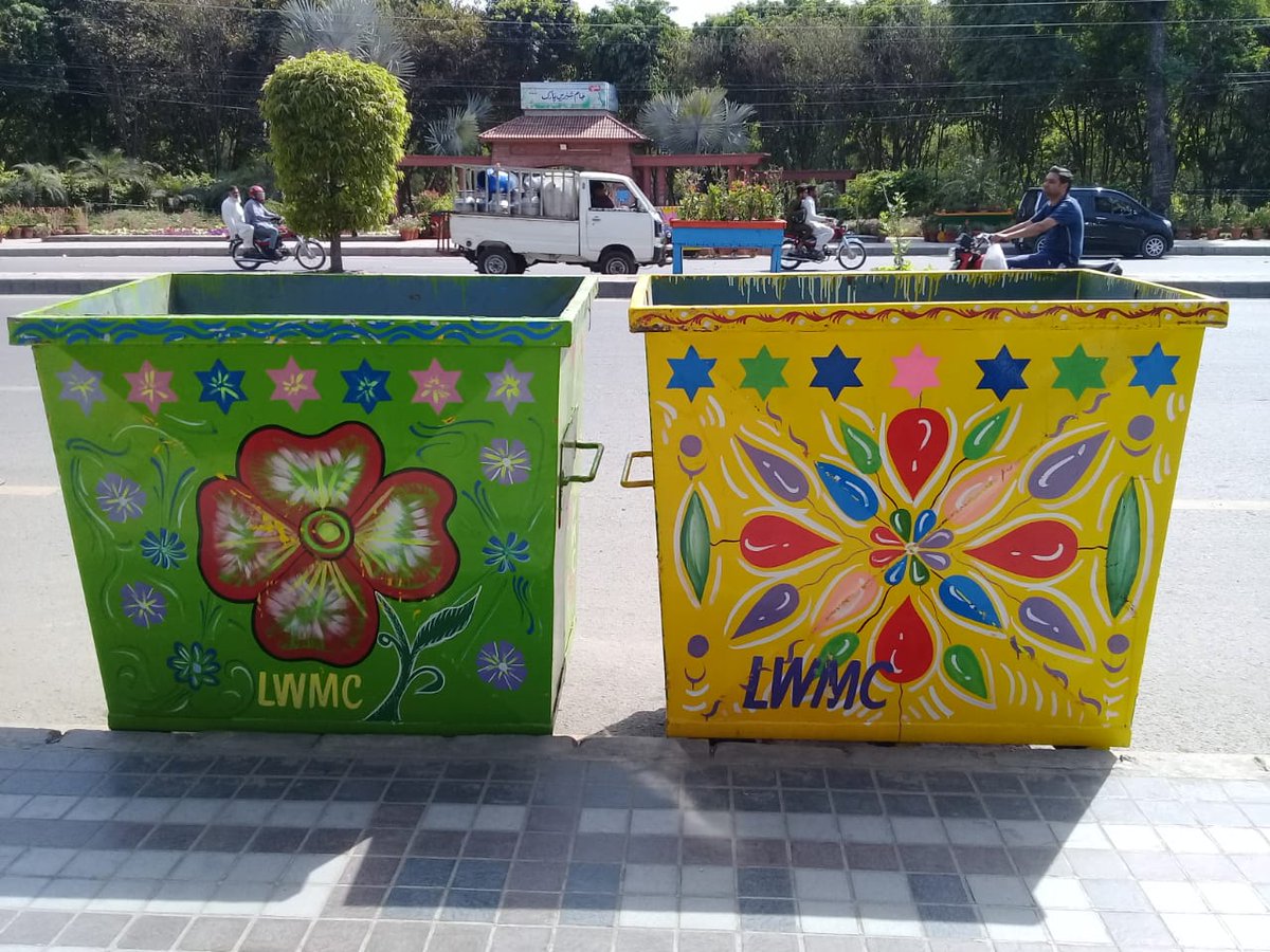 chash_mish04's tweet photo. #LWMCtruckArt
#KeepLahoreClean
#GoodWorkLWMC
#OurRealHerosLWMCWorkers https://t.co/uI0ja7KQS6
