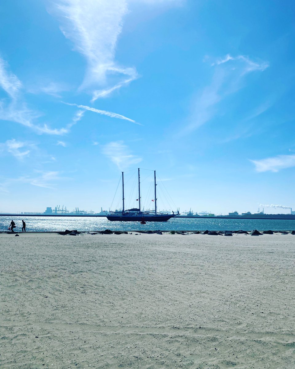 nl.m.wikipedia.org/wiki/Eendracht… in actie op de Nieuwe Waterweg
maps.app.goo.gl/RfmpXEM5VgwjBD…