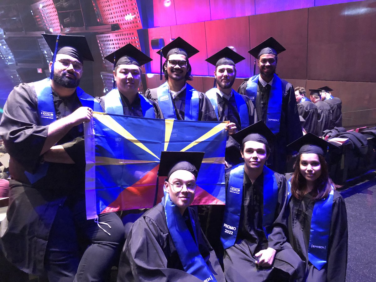 anthonypalasse's tweet photo. La première promotion d’@Epitech #reunion est titrée, bravo.

Félicitations à la promotion 2022, vous l’avez vécu et concrétisé !

#epitech #reunion #technology #graduated https://t.co/Z1U0vJttra
