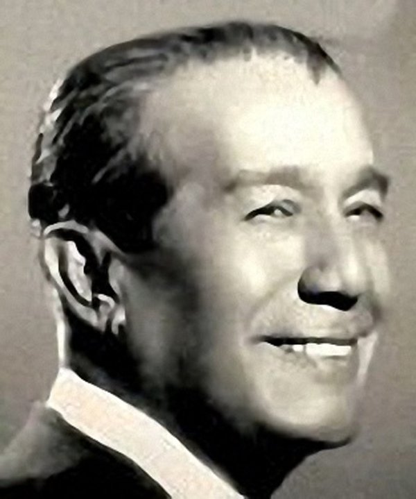 1971: Fallece en Santiago de Cuba el compositor y guitarrista Miguel Matamoros, muchos de cuyos temas se consideran verdaderos clásicos, versionados por numerosas estrellas de la música cubana e internacional.
#TenemosMemoria 
#CubaViveEnSuHistoria