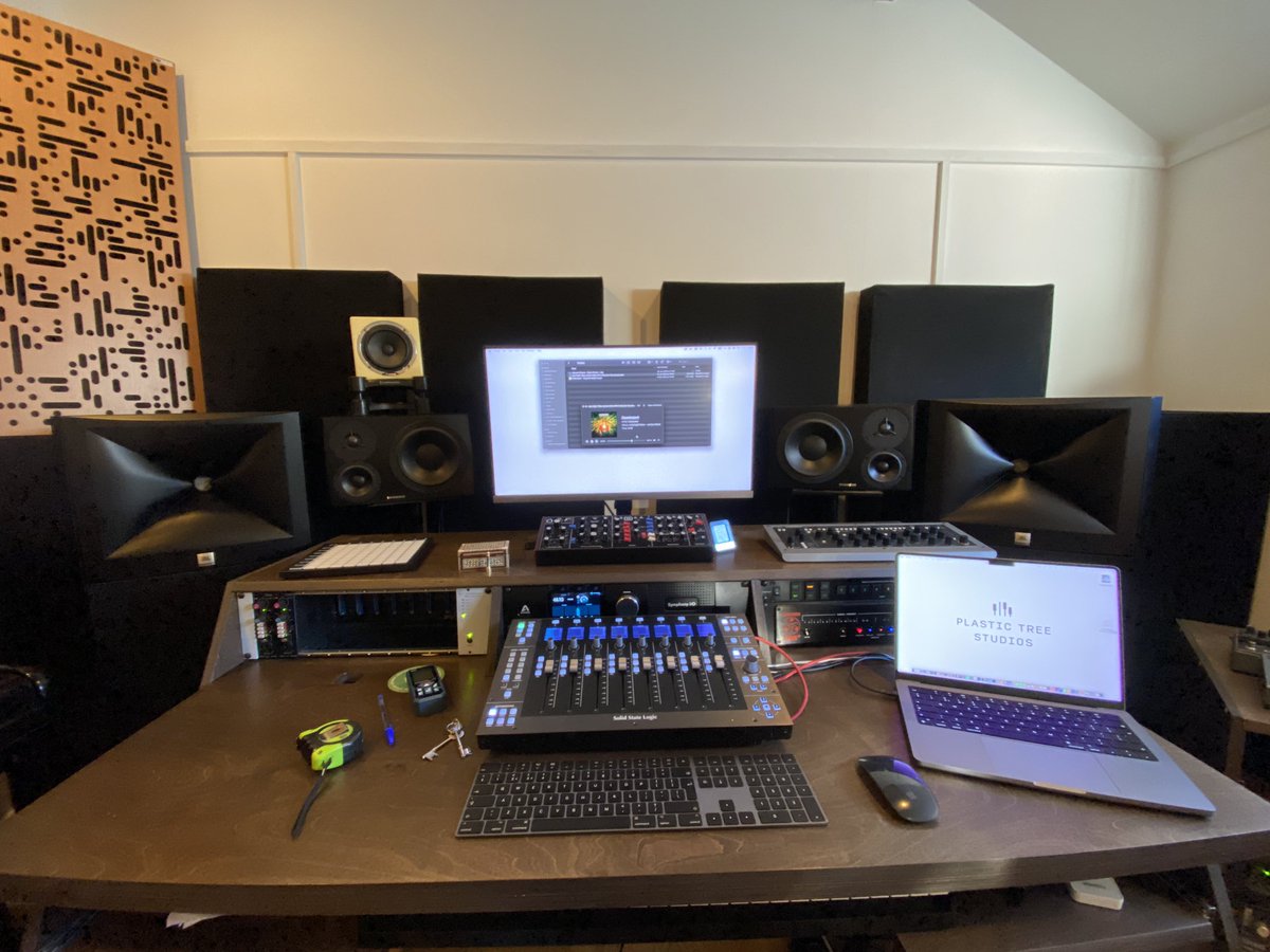 PlasticStudios's tweet photo. New panels installed from @GIKAcoustics and it’s sounding better than ever now! Very happy 😊 

Onto the next client mix now! https://t.co/680jPMWYJu