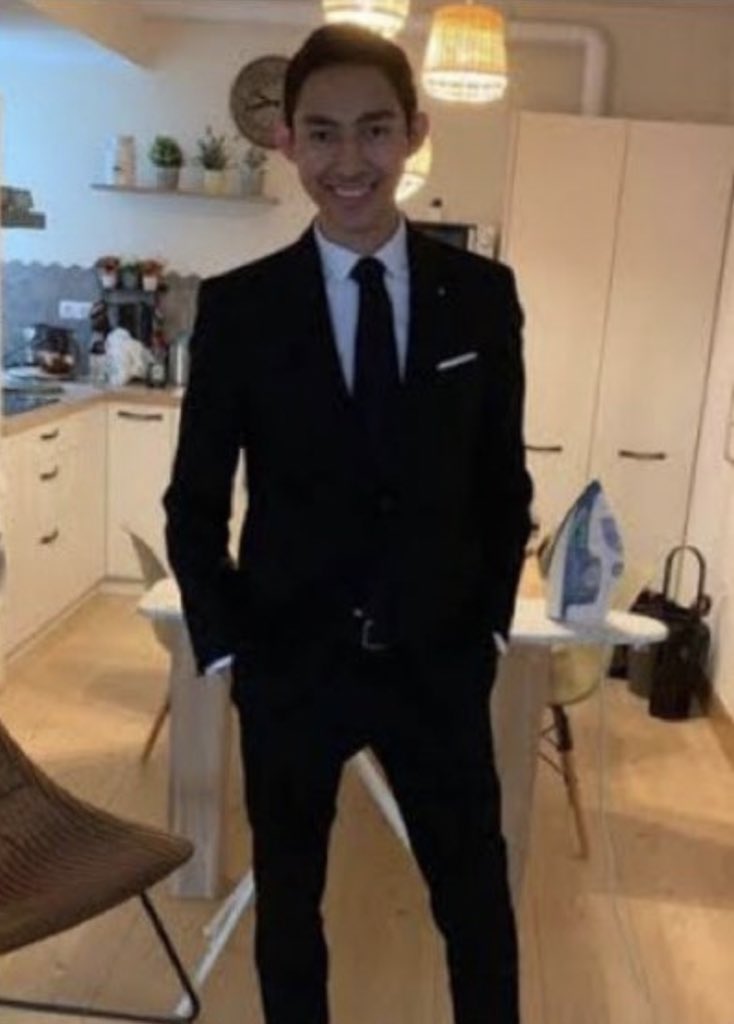 me at the frank ocean coachella livestream