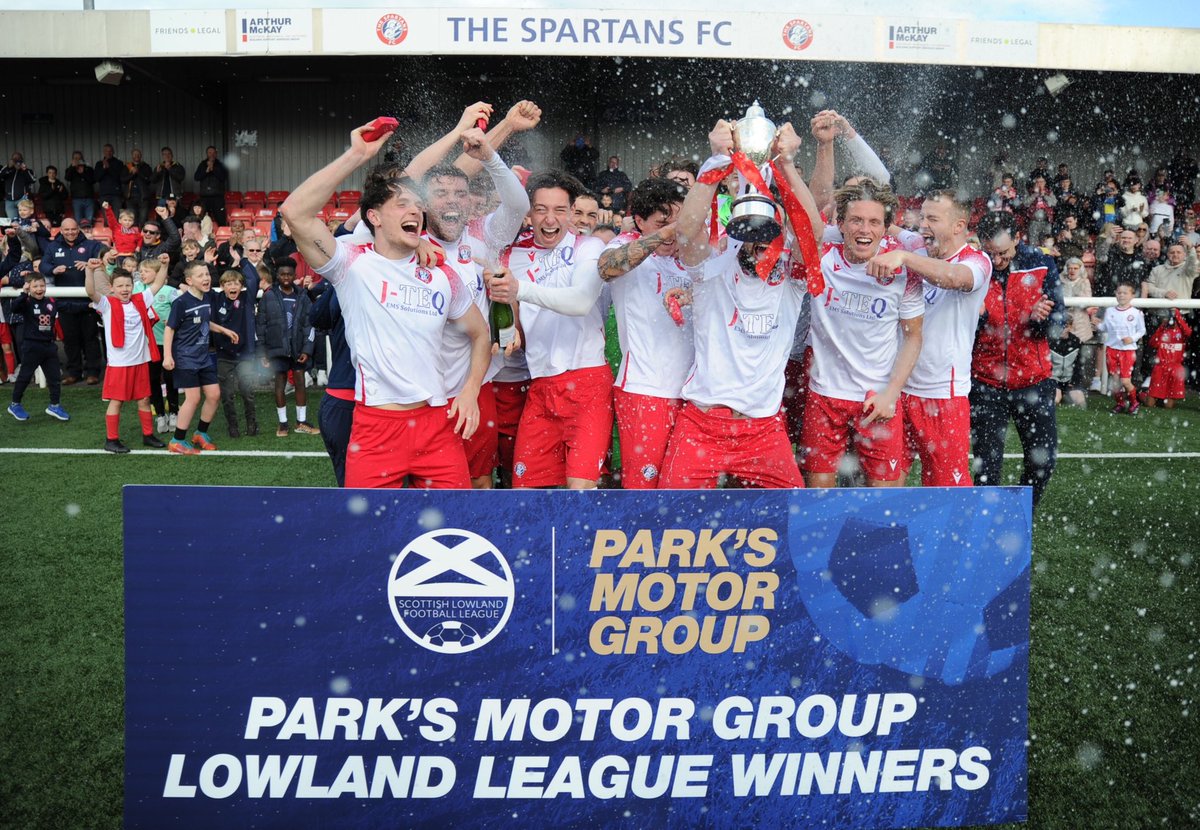 SpartansFC's tweet photo. 🍾 https://t.co/la2T14pW9R