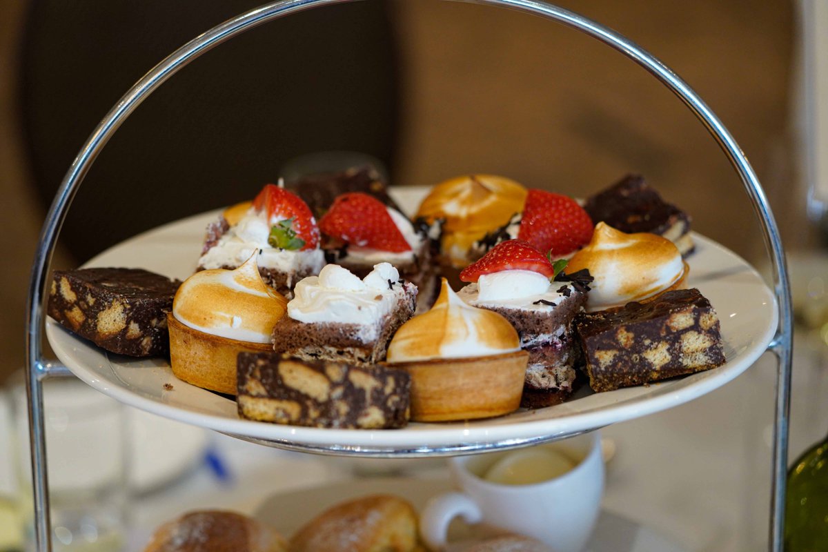 RayLoweSF's tweet image. Thanks to everyone who attended our @RayLoweSF Grand National event at St. Pierre Park hotel this afternoon. Your incredible fundraising efforts helped us to raise over £11,000 - will go a long way to increasing sporting opportunities for young people!

More photos to follow 🏇