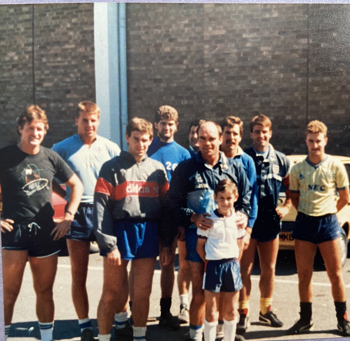 ditchy1977's tweet photo. Shame about the result today 😓 but Had the great pleasure of meeting this @Everton legend #micklyons he was fantastic with my daughter Ava here is me in 1987 at #bellefield @Darracottjnr @KevRatcliffe4 #paulpower @kevin11sheedy #utt @xxfrancescax https://t.co/YQVCJMrbVC