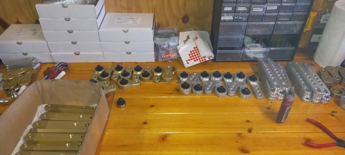 UnicamPaul's tweet photo. Busy today making Retroflex adjustable bicycle cranks - fits an bike or ebike for reduced knee bend. https://t.co/rhAYMD6vSj