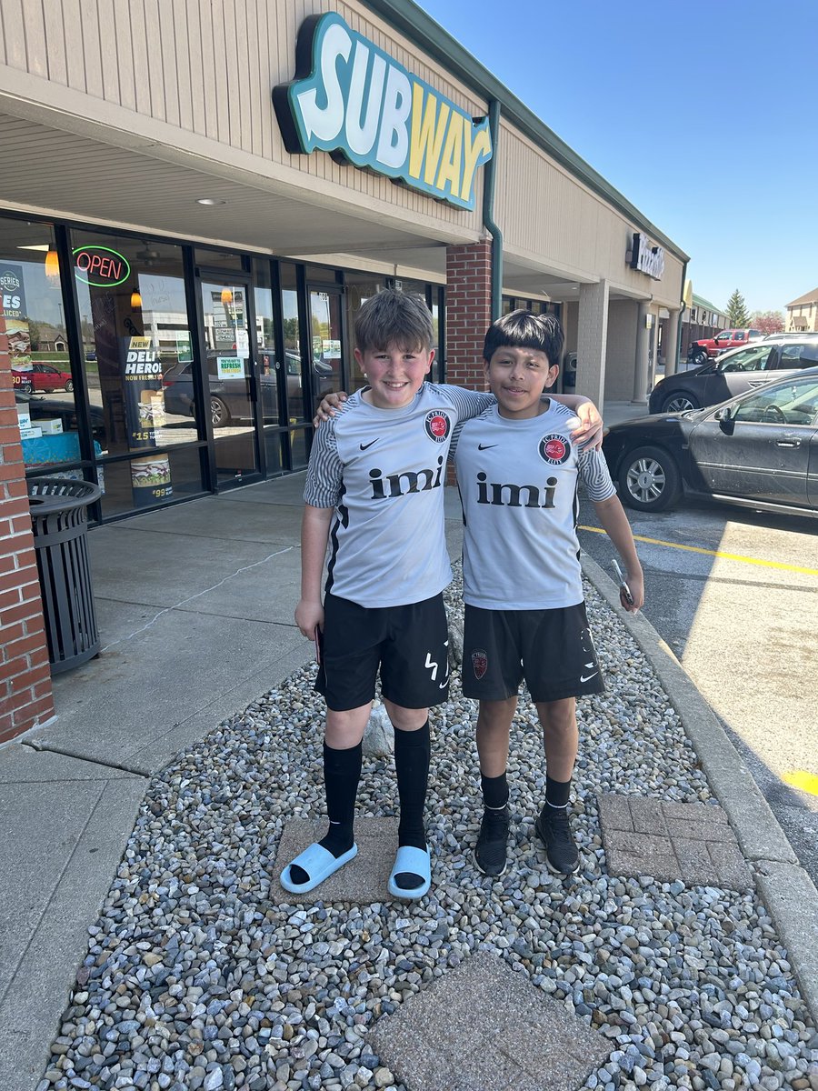 FCPride08bECNL's tweet photo. Great job by the little brothers today. 3-0 win. #futurelookingbright #carstenandchristianlittlebros https://t.co/zelYMaRjf9